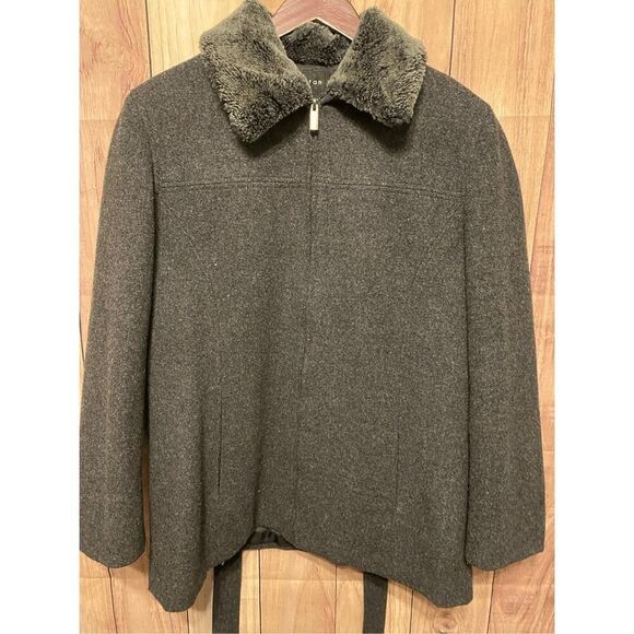 Braetan Large grey wool pea coat womens faux fur collar - Picture 4 of 9